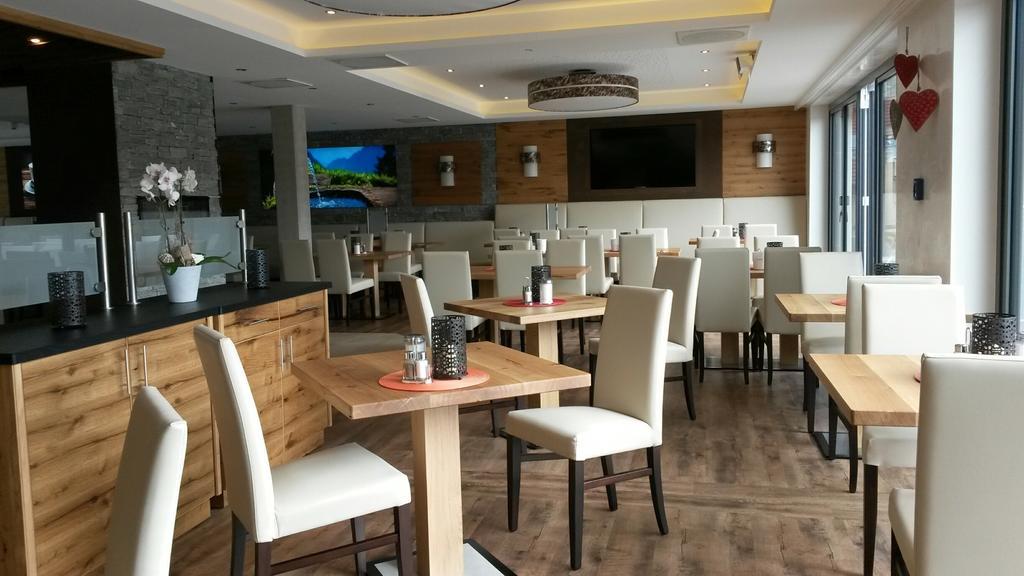 Alpenflair Hotel Buchloe Eksteriør billede